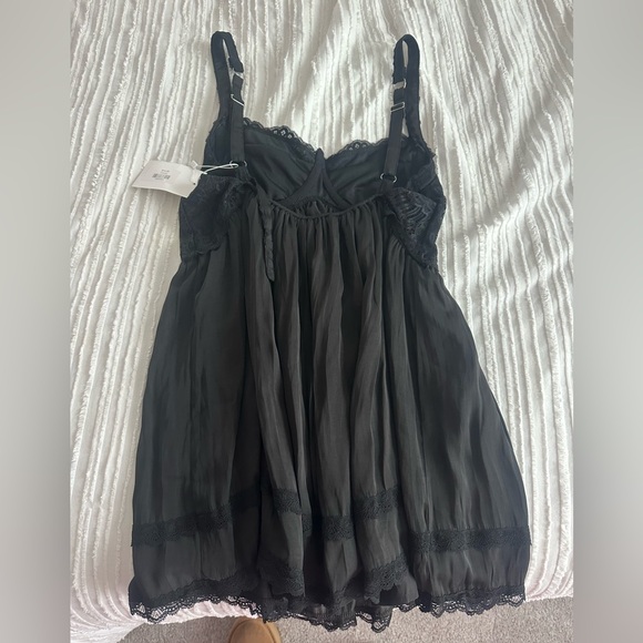 Black lace, mini dress size medium from chronic sunshine - Picture 2 of 3